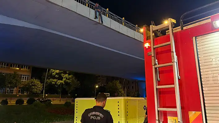 Kayseri'de yürekler ağıza geldi! Köprüden atlamak istedi