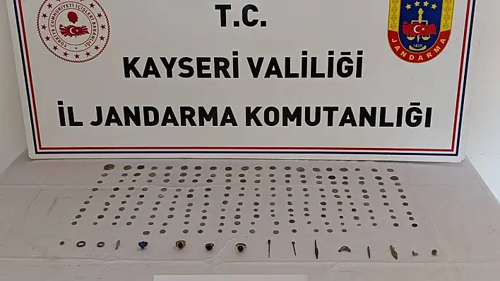 Kayseri'de yüzlerce adet tarihi eser ele geçirildi