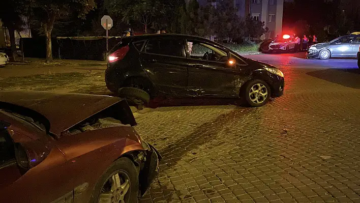 Kayseri'de zincirleme kaza: 2 kişi...