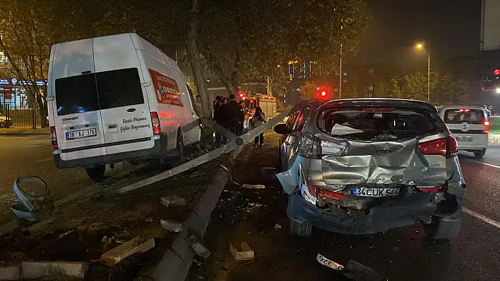 Kayseri'de zincirleme kaza! Yaralılar var...