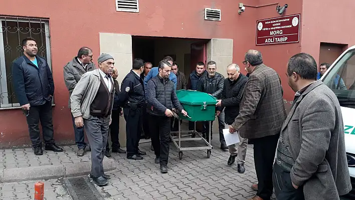 Kayseri'deki aile faciasında ölenlerin otopsileri sona erdi