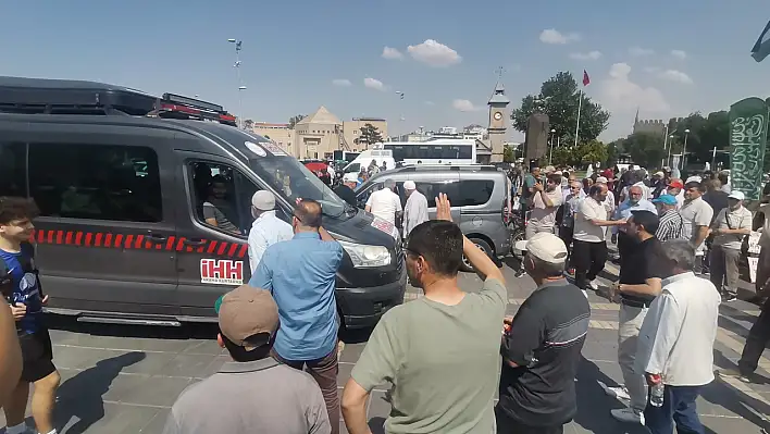Kayseri'den 10 kişilik aktivist Gazze için yola çıktı
