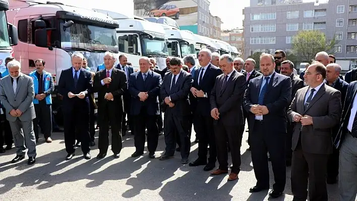 Kayseri'den Halep'e 14 tır yardım malzemesi daha gönderildi