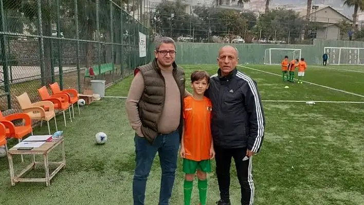 Kayseri'den iki oyuncu Aytemiz Alanyaspor altyapısına tranfser oldu