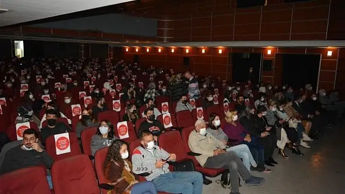 Devlet Tiyatrosu sezonu açtı