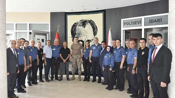 Kayseri Emniyet Müdürlüğü'nde mutlu gün