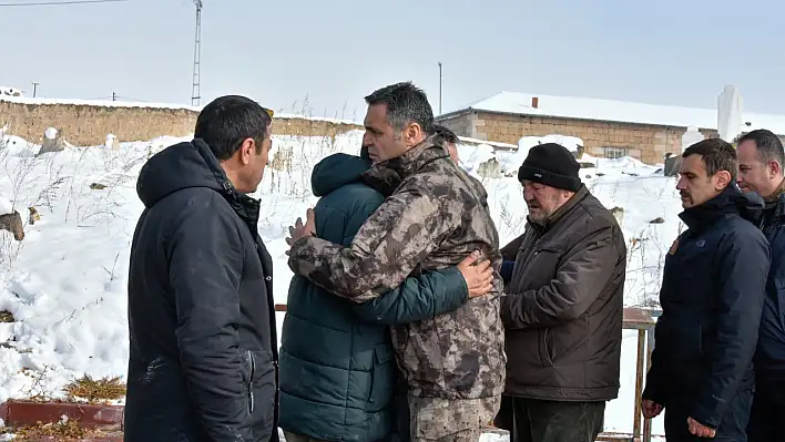 Kayseri Emniyet Müdürü Aydın, Hassas Bölgede görevli polis memurunu acı gününde yalnız bırakmadı