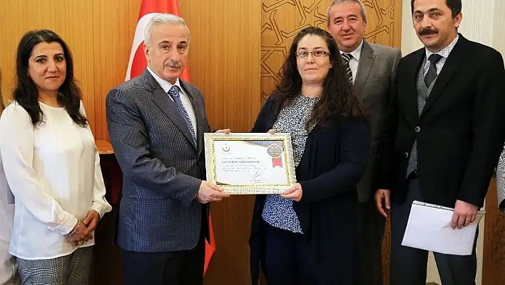 Kayseri Halk Sağlığı Müdürlüğü'ne İkincilik Ödülü