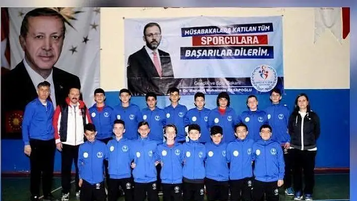 Kayseri Hentbol Takımı Analig Çeyrek Final Müsabakası İçin Yola Çıktı