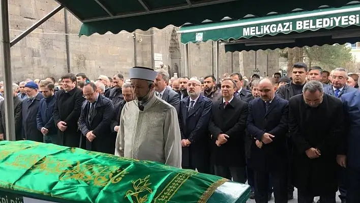 Kayseri İl Müftüsü Şahin Güven babasını cenaze namazını kıldırdı