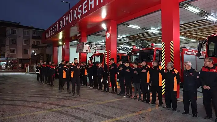 Kayseri İtfaiyesi sel bölgesine yardıma gidiyor