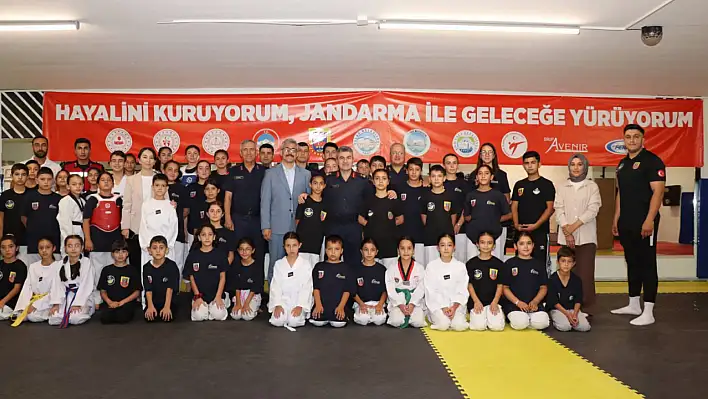 Kayseri Jandarma, ERVA Develi ve Talas Spor Okullarına konuk oldu