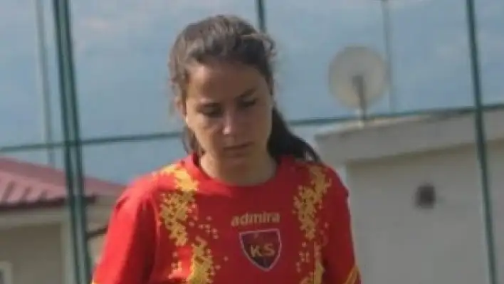 Kayseri Kadın Futbol Kulübü'nden millî takıma 3 gurur