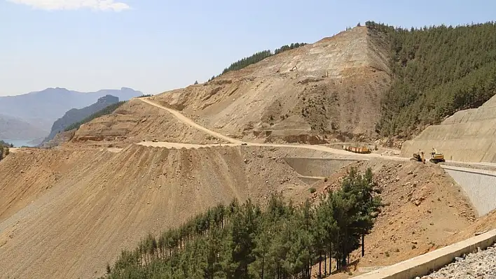 Kayseri Kozan arası yollarda çalışmalar devam ediyor!