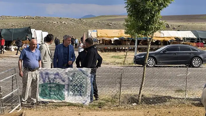 Kayseri Kurban pazarında son durumu paylaştı: Müşteri yok, siftah yok, bakım yok, arayan soran yok!
