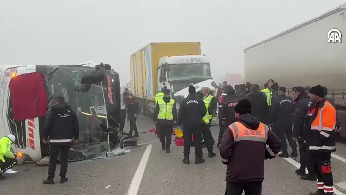 Kayseri - Malatya kara yolunda can pazarı! Ölü ve çok sayıda yaralı var