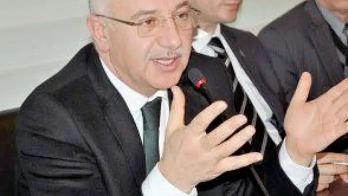 KAYSERİ MİLLETVEKİLİ ÖKSÜZKAYA AKP'DEN İSTİFA ETTİ