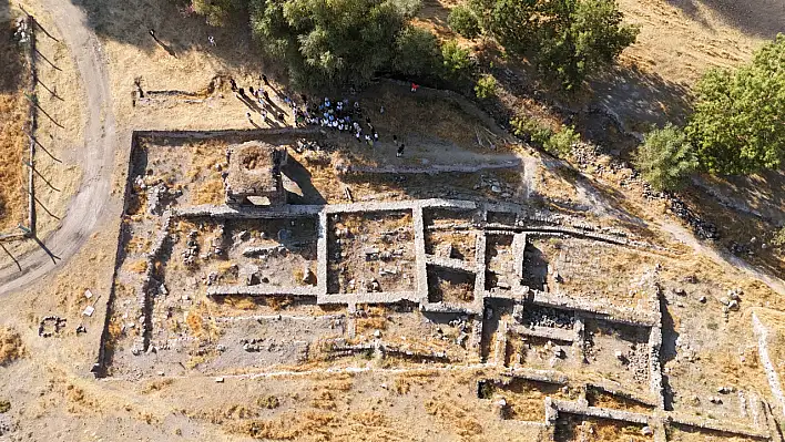 Kayseri'nin 800 yıl önce yapılan en görkemli yapısını gezdiler!