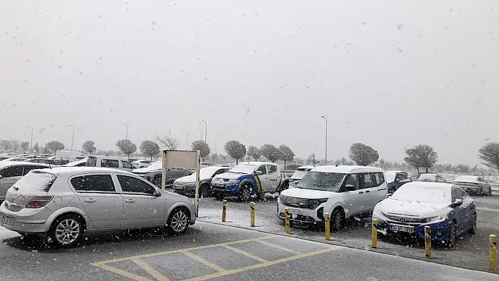 Kayseri'nin komşu iline lapa lapa kar yağdı!