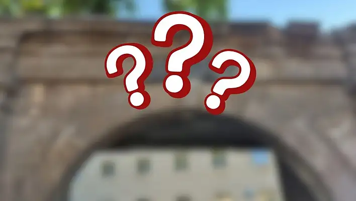 Kayseri'nin merkezindeki gizemli yapı! Burada ne yazıyor?