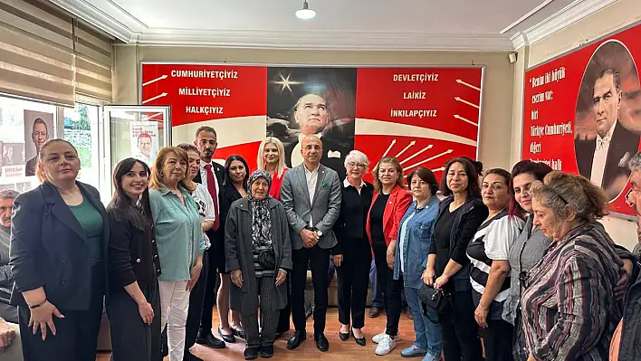 Kayseri'nin ünlü doktoru siyaseti bıraktığını açıklamıştı! Geri döndü