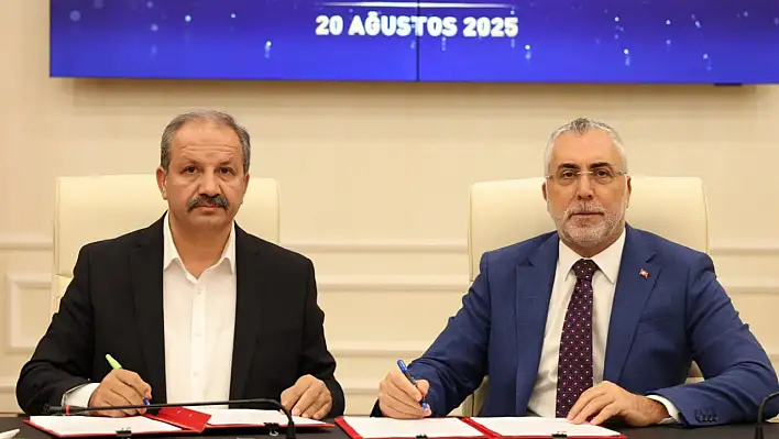 Kayseri'nin yakından tanıdığı Genel Başkan imzaladı: İşte sağlık çalışanlarının yeni kazanımları