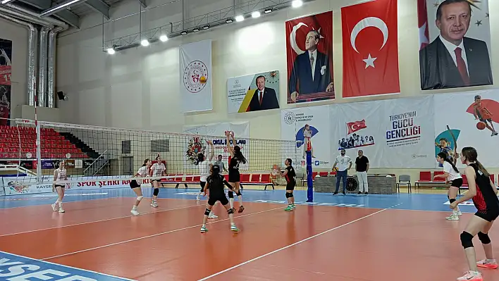 Kayseri'nin yıldız kızları zafer peşinde!