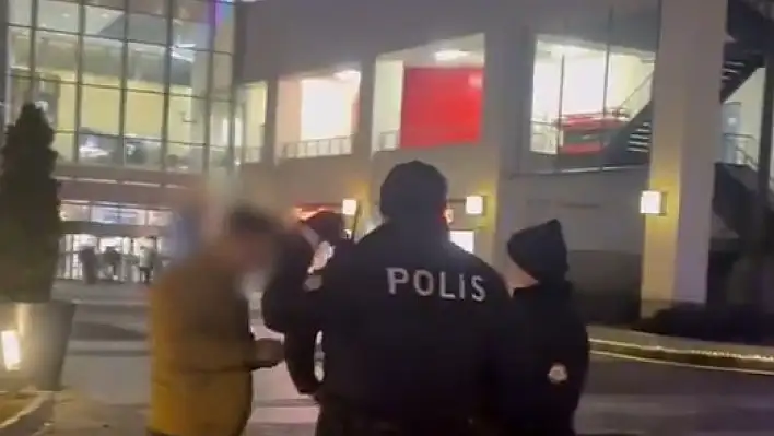 Kayseri polisi sahada: Ruhsatsız silah ve uyuşturucu ele geçirildi