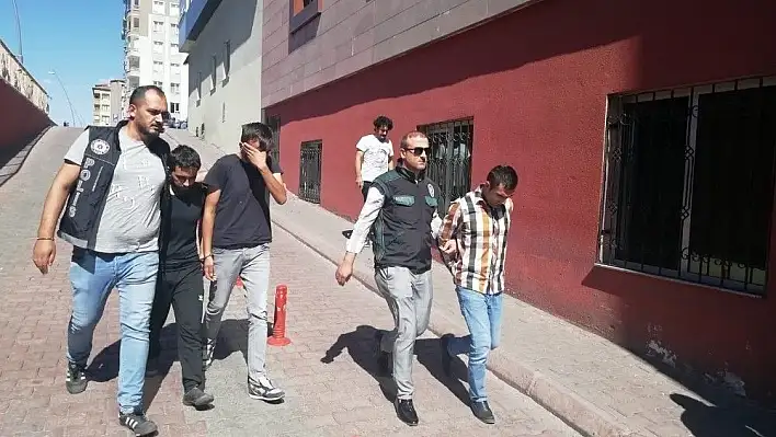 Kayseri polisinden uyuşturucu tacirlerine şafak operasyonu