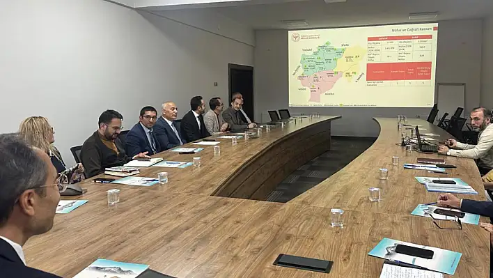 Kayseri sağlıkta merceği Sarız'a çevirdi