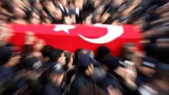 KAYSERİ ŞEHİDİNE AĞLIYOR