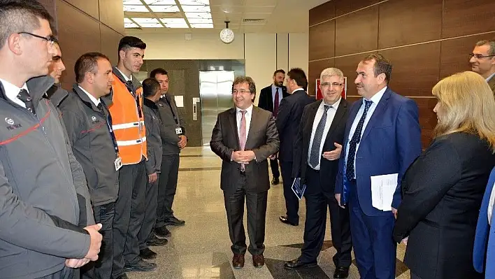 Kayseri Şehir Hastanesi'nde açılış öncesi değerlendirme toplantısı yapıldı