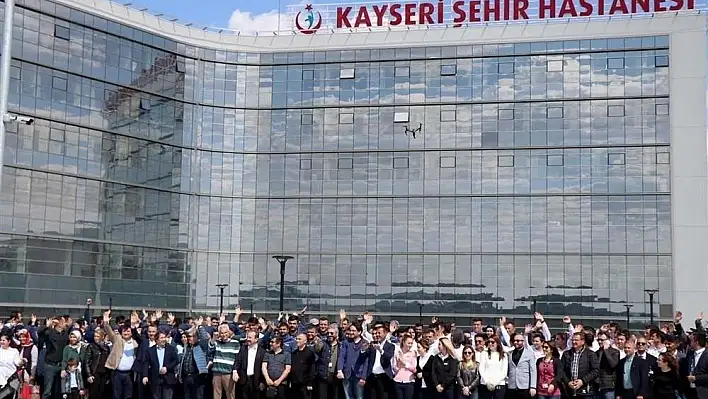 Kayseri Şehir Hastanesi'ne 1 günde 21 bin hasta girişi oldu