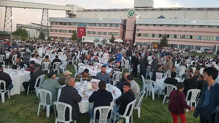 Kayseri Şeker'in Boğazlıyan'da kurulan Şeker Sofrası'na 2 bin kişi katıldı