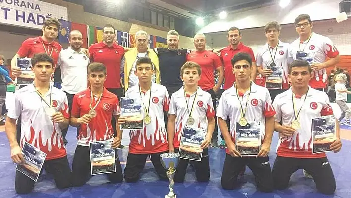 Kayseri Şekersporlu Milli Güreşçi Balkan Şampiyonu Oldu
