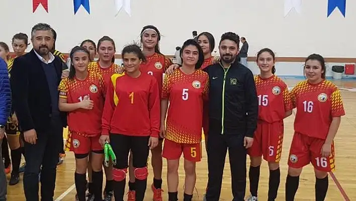 Kayseri Spor Lisesi, Kız Futsal Takımı Türkiye finallerine gidiyor
