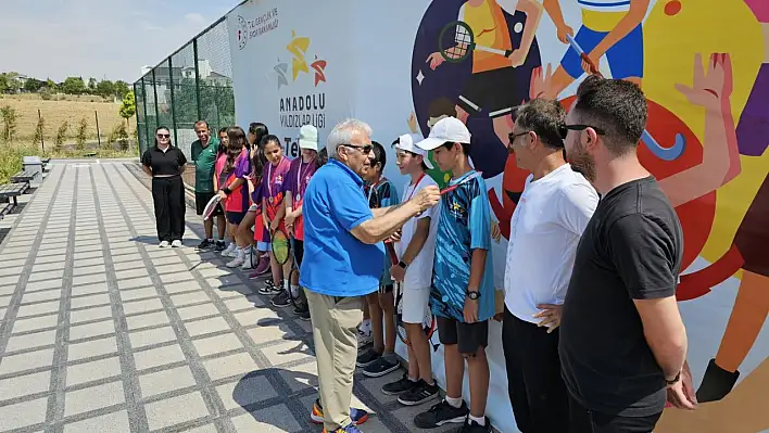 Kortlarda Kayseri rüzgârı: Çifte ikincilikle yarı finale
