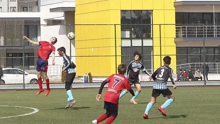 Gültepespor U 14- İncesu Erdemspor U 14: 4-4 