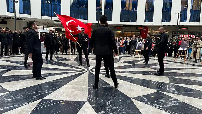 Kayseri Ülkü Ocaklarından 10 Kasım'a özel gösteri