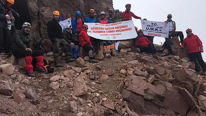 Kayseri UMKE Ekipleri Sütdonduran Kampını Başarı İle Tamamladı
