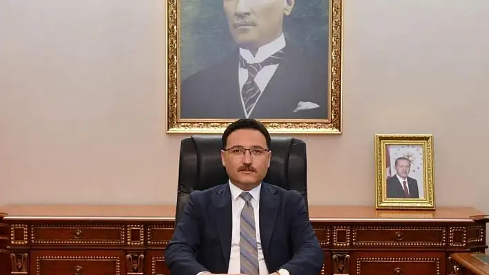 Kayseri Valisi'nden 10 Kasım mesajı! 'Bugün de bizlere yol gösteren en güçlü rehber'