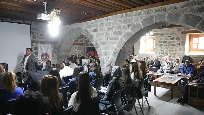 Kayseri Valisi o öğrencilere tecrübelerini aktardı!