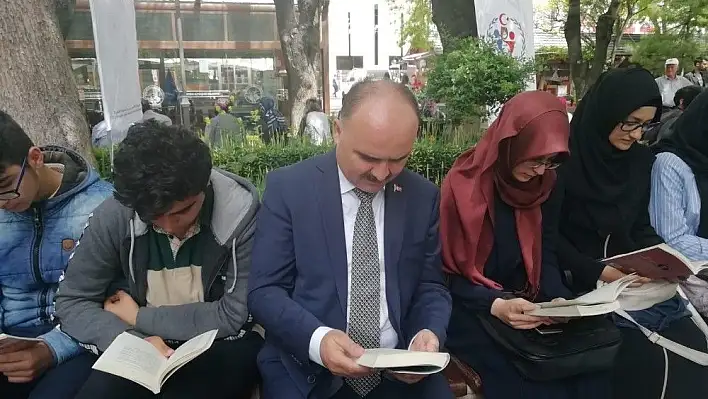 Günaydın, 'Okuduğu kitapları bağışlamak için halkımız talepte bulunursa biz buna talibiz' 