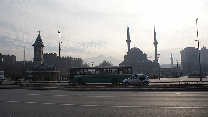 Kayseri'ye 2 bin 386 yabancı uyruklu geldi!