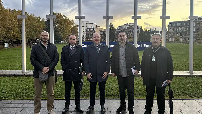 Kayserili başkandan Fransa pozları! Bakın ne için gitti?