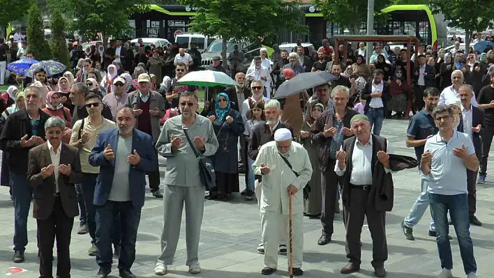 Kayserili hacı adayları uğurlandı