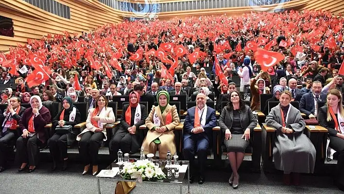 Kayserili Hak-İş'li kadın çalışanlardan Ankara'ya çıkartma