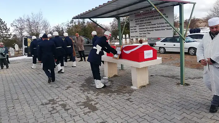 Kayserili komutan son yolculuğuna uğurlandı