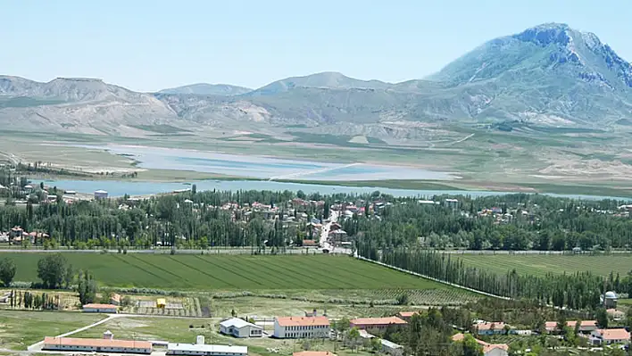 Kayserili Milletvekili Sivas'ın ilçesine bakın neden gitti!