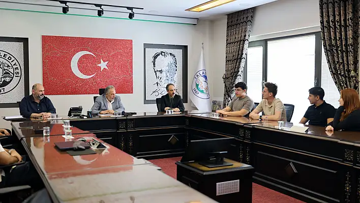 Kayserili öğrenciler Başkan Yalçın'a neden teşekkür etti?